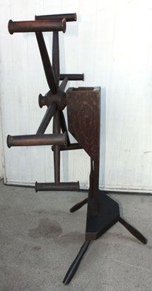 ANTIQUE EARLY AMERICAN WOODEN SPINNING WHEEL OLD HOME SPUN YARN 